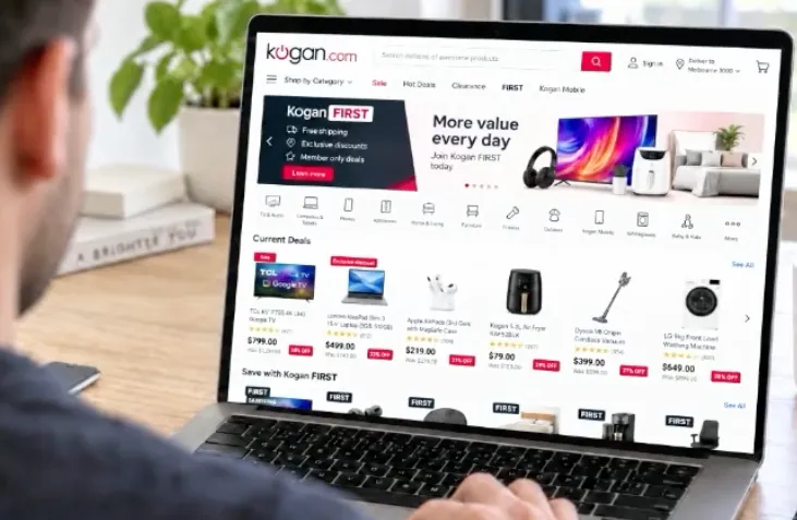 Laptop displaying a customer support chat beside a parcel
